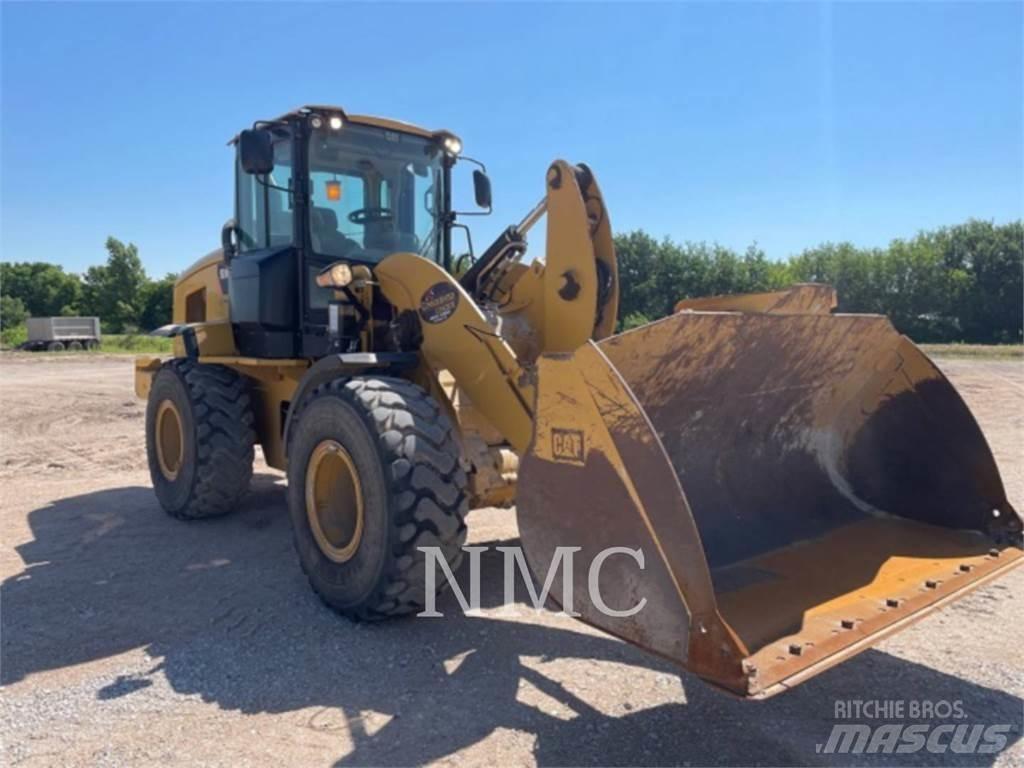 CAT 924K Gumikerekes homlokrakodók