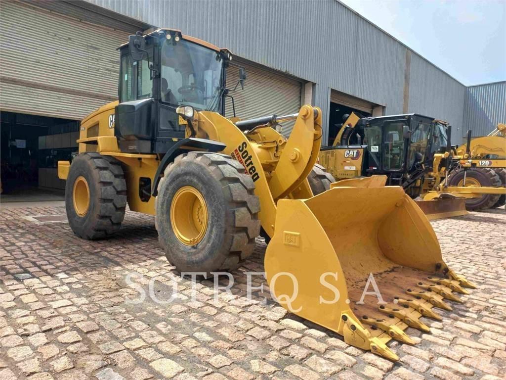 CAT 924K Gumikerekes homlokrakodók
