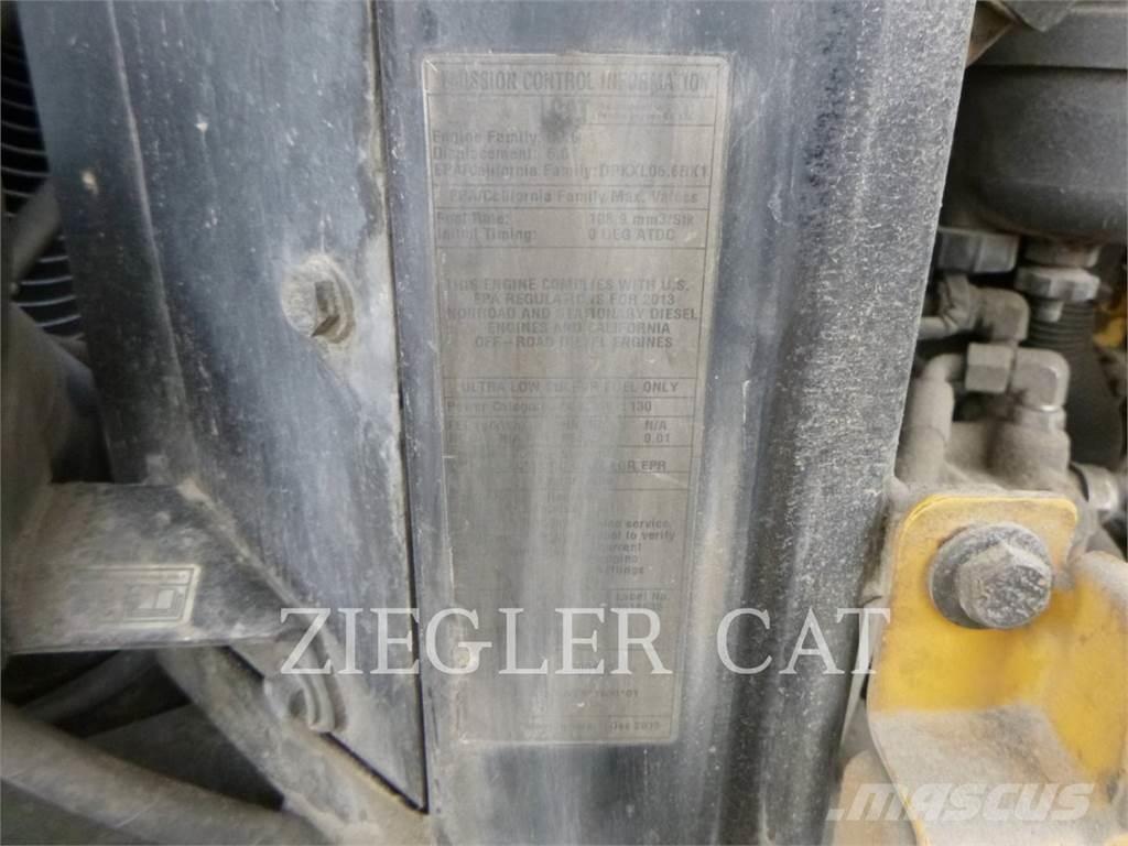 CAT 924K Gumikerekes homlokrakodók