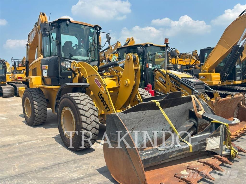 CAT 924K Gumikerekes homlokrakodók