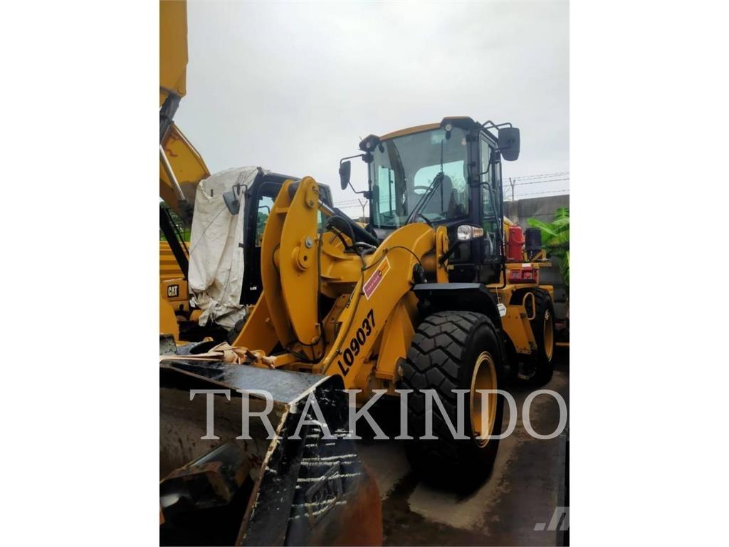 CAT 924K Gumikerekes homlokrakodók