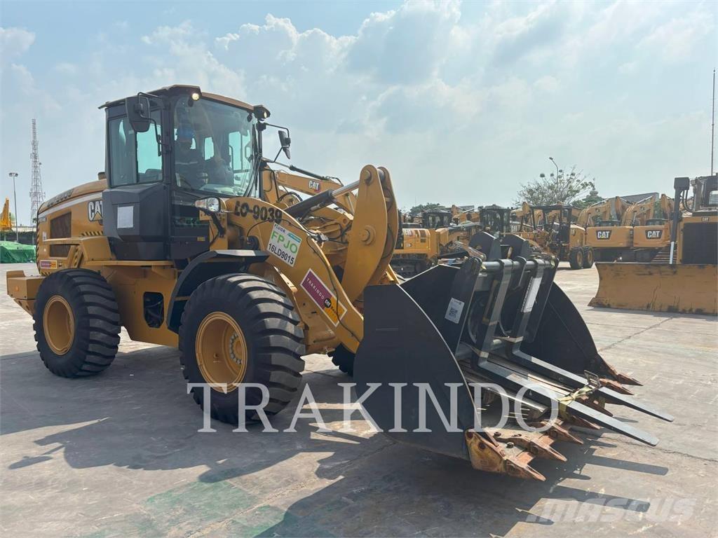 CAT 924K Gumikerekes homlokrakodók