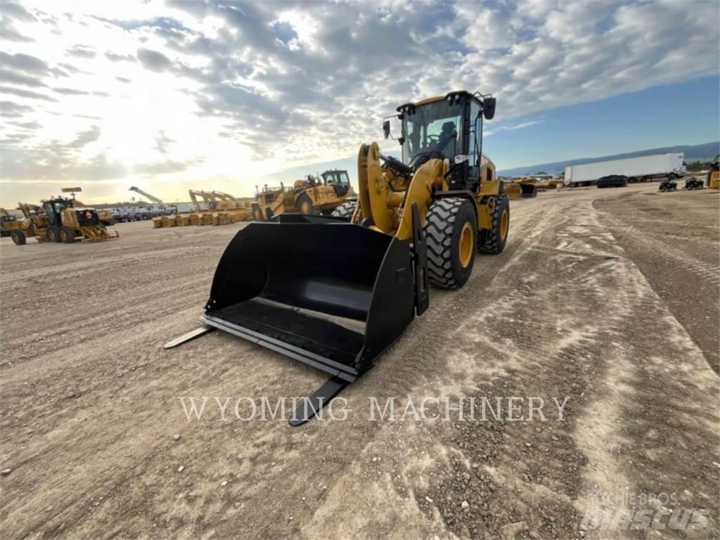 CAT 926 Gumikerekes homlokrakodók