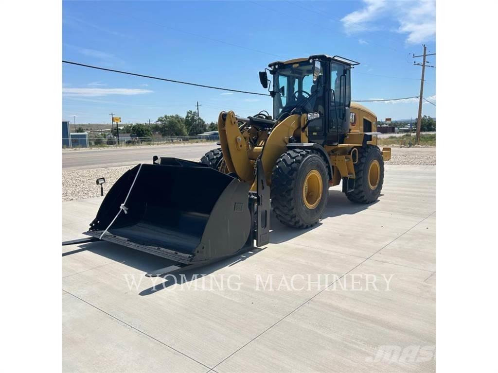 CAT 926 Gumikerekes homlokrakodók