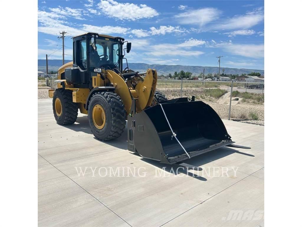 CAT 926 Gumikerekes homlokrakodók