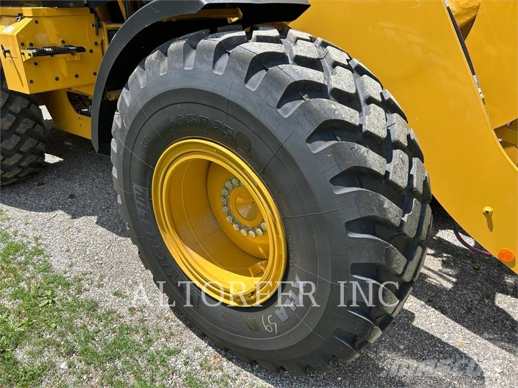 CAT 926-14 Gumikerekes homlokrakodók