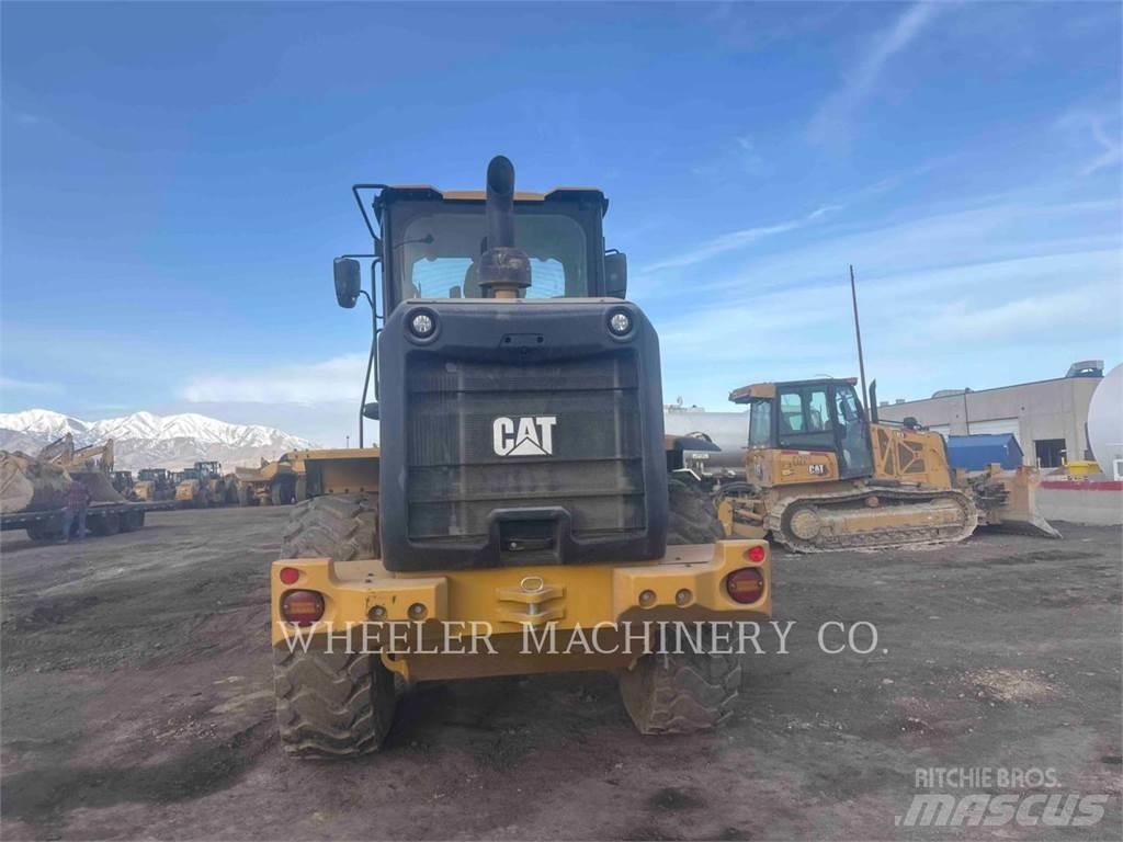 CAT 926 QC Gumikerekes homlokrakodók