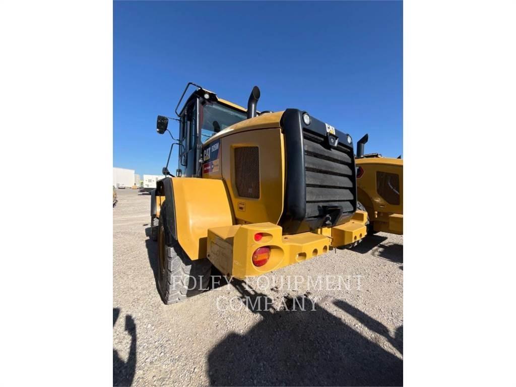 CAT 926M Gumikerekes homlokrakodók