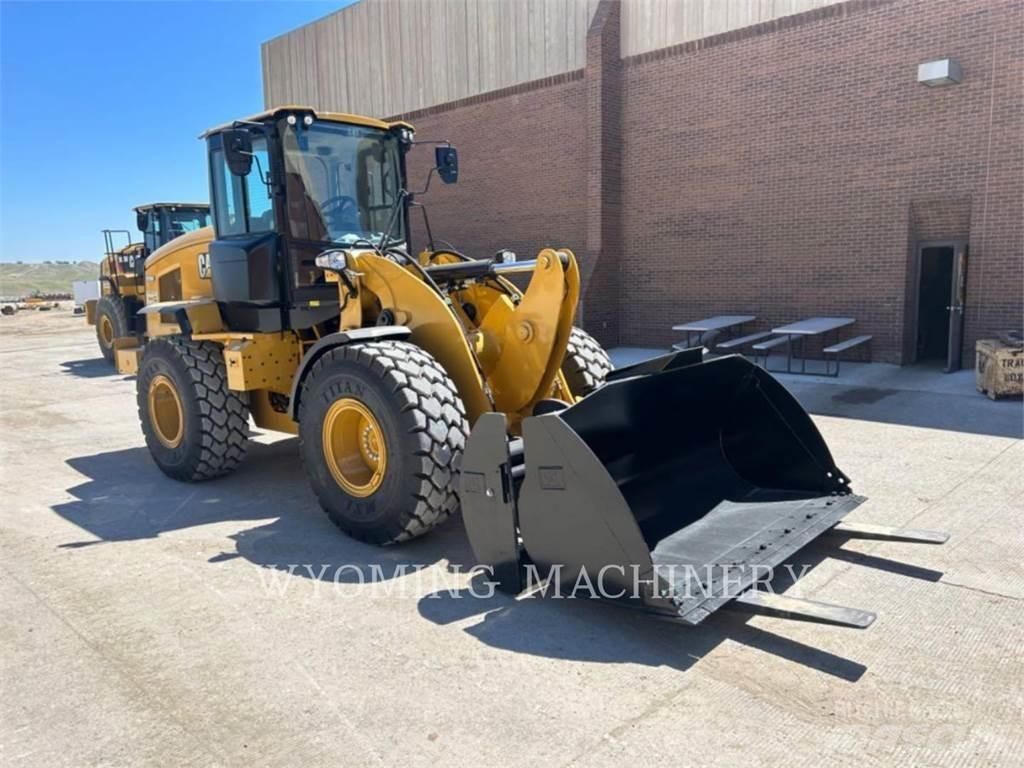 CAT 926M Gumikerekes homlokrakodók
