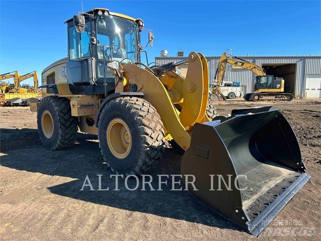 CAT 926M Gumikerekes homlokrakodók