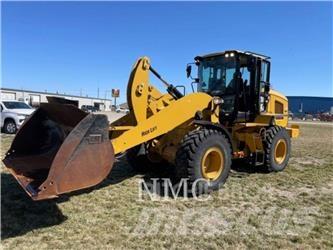CAT 926M Gumikerekes homlokrakodók