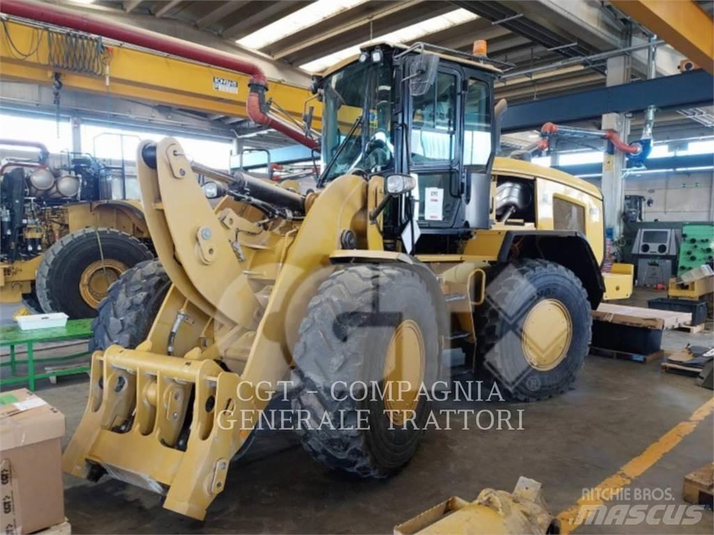 CAT 926M Gumikerekes homlokrakodók