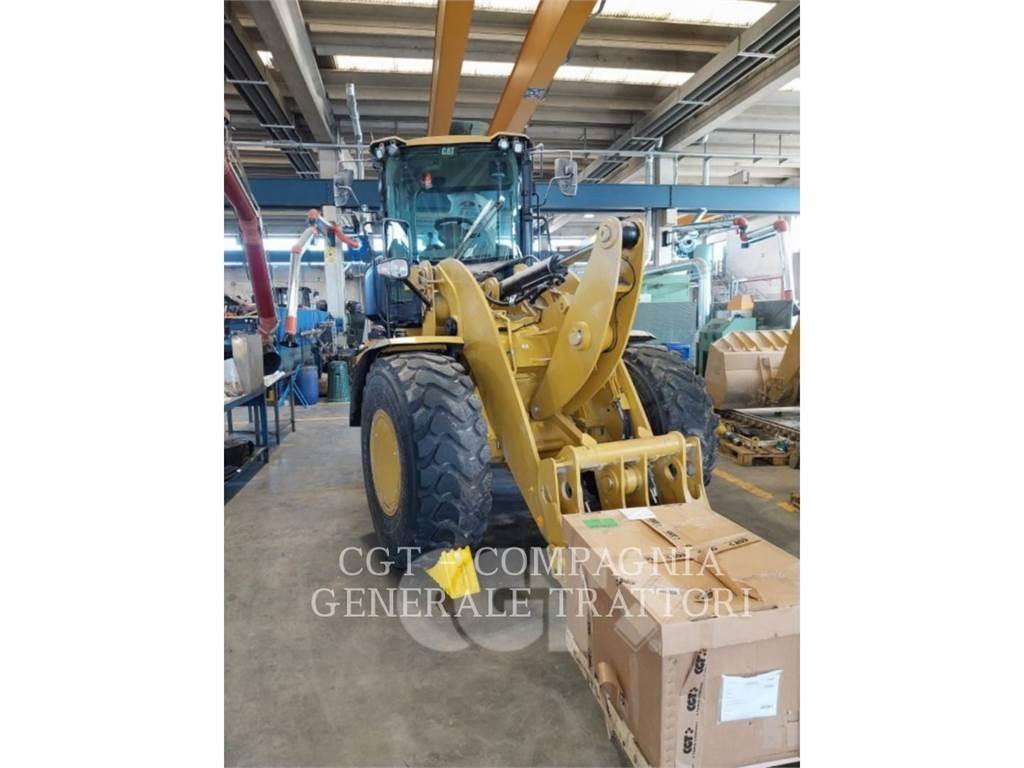 CAT 926M Gumikerekes homlokrakodók