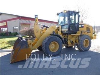 CAT 926M Gumikerekes homlokrakodók
