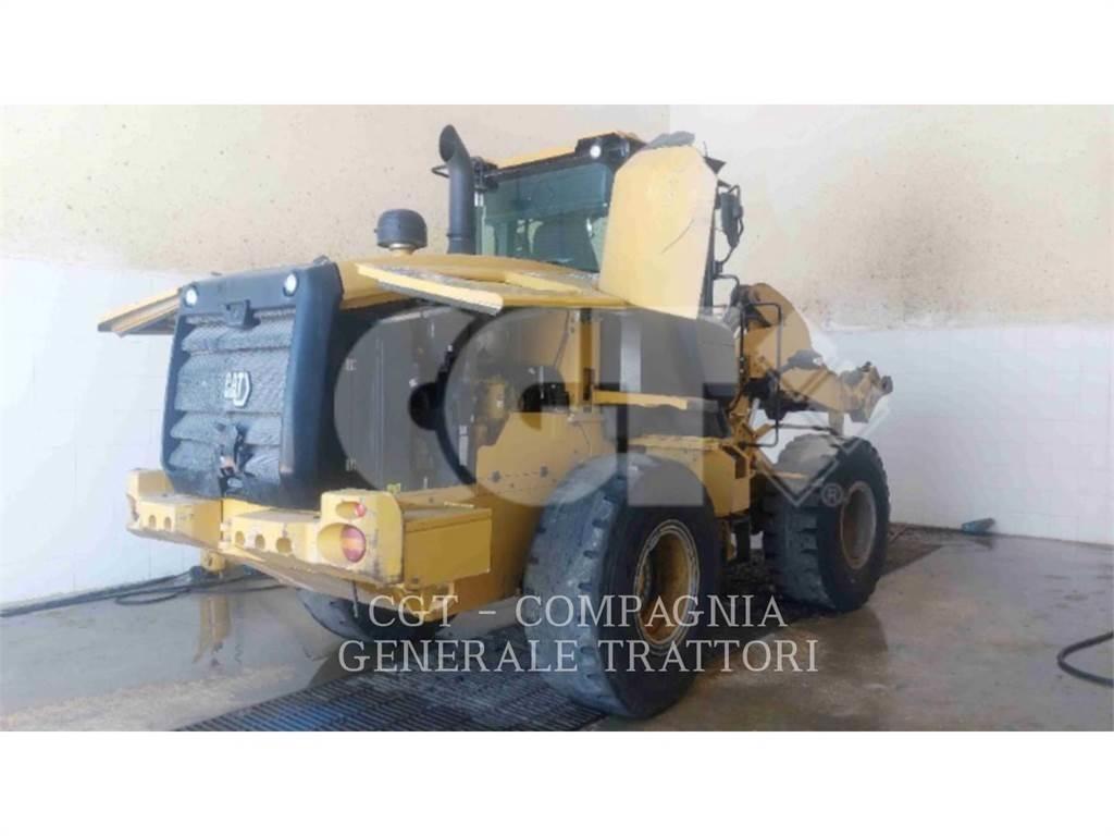 CAT 926M Gumikerekes homlokrakodók