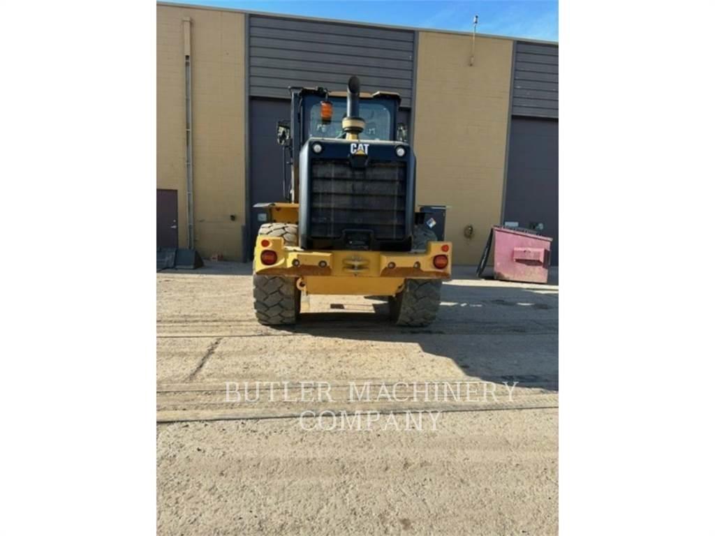 CAT 926M Gumikerekes homlokrakodók