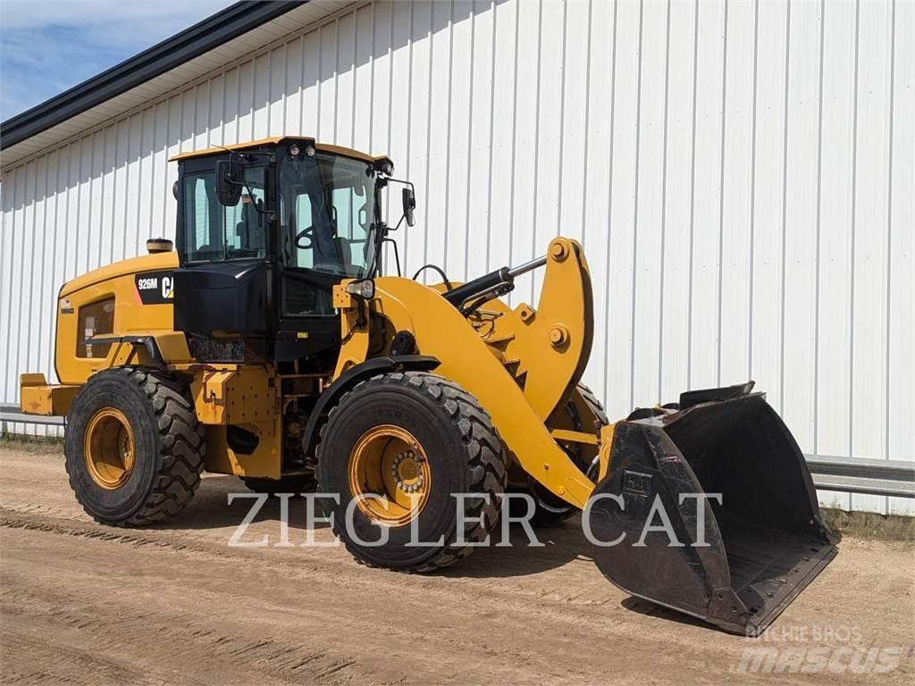 CAT 926M Gumikerekes homlokrakodók
