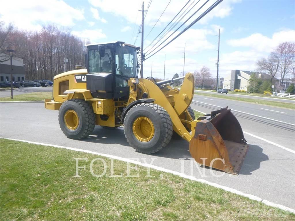 CAT 926M Gumikerekes homlokrakodók