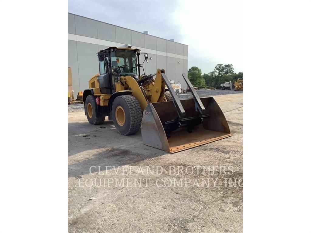 CAT 926M Gumikerekes homlokrakodók