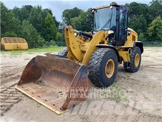 CAT 926M Gumikerekes homlokrakodók