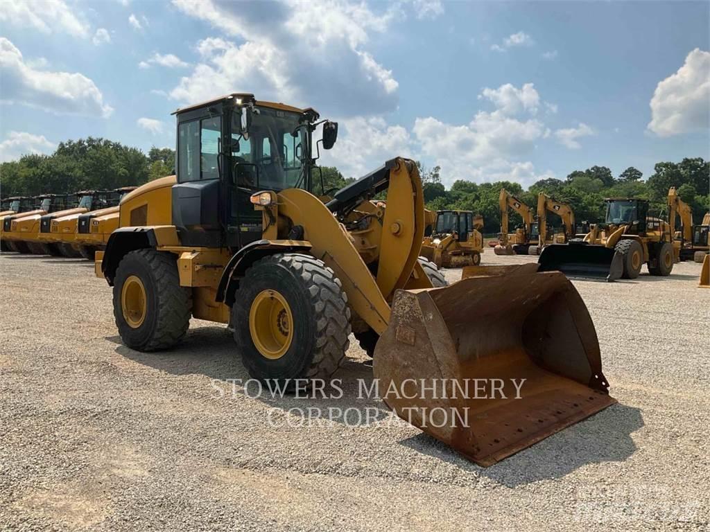 CAT 926M Gumikerekes homlokrakodók