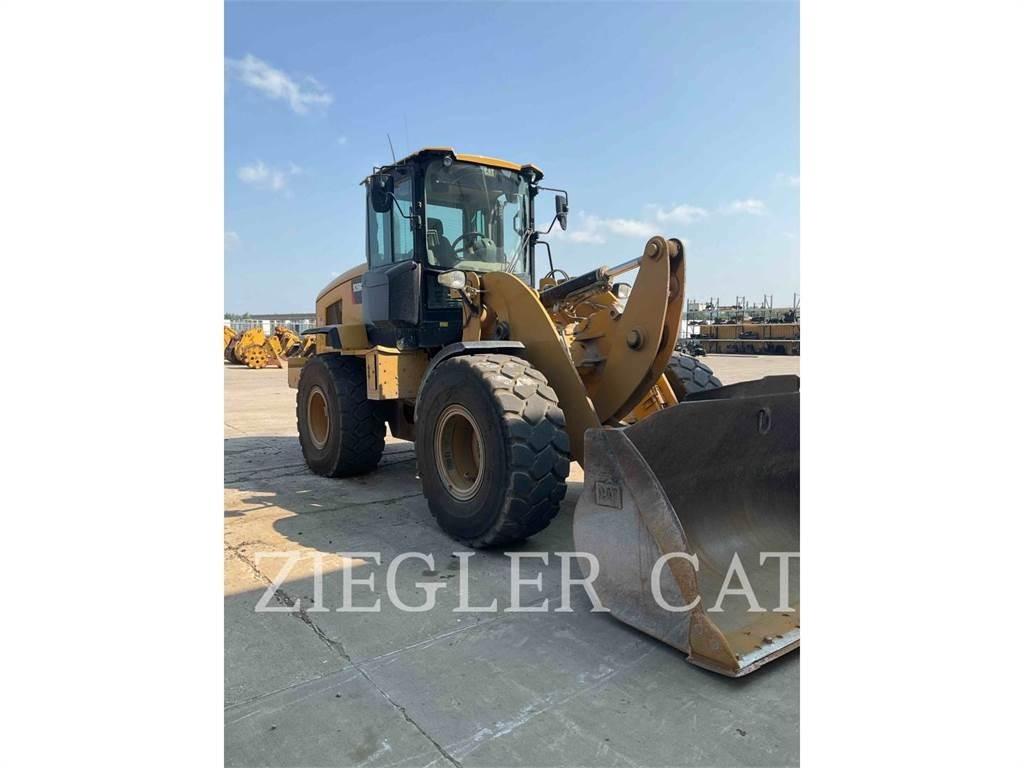 CAT 926M Gumikerekes homlokrakodók