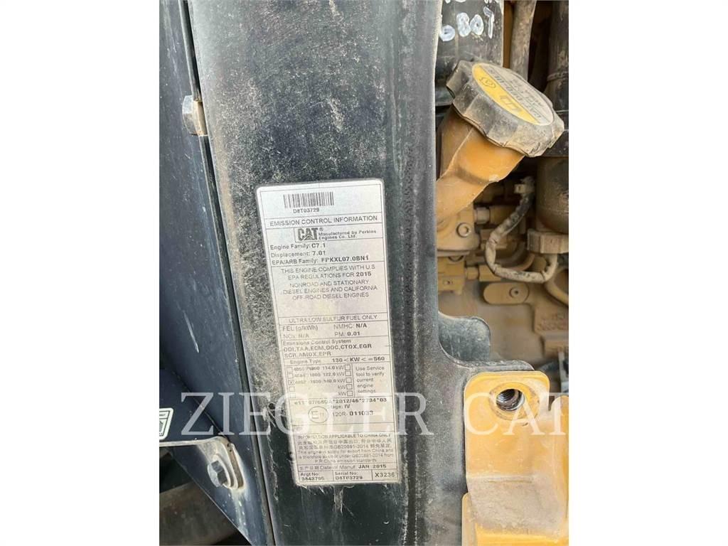 CAT 926M Gumikerekes homlokrakodók