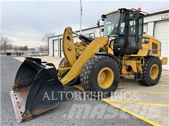 CAT 926M Gumikerekes homlokrakodók