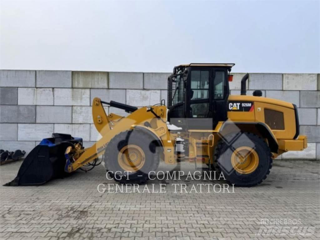 CAT 926M Gumikerekes homlokrakodók
