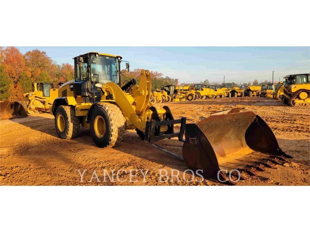 CAT 926M Gumikerekes homlokrakodók