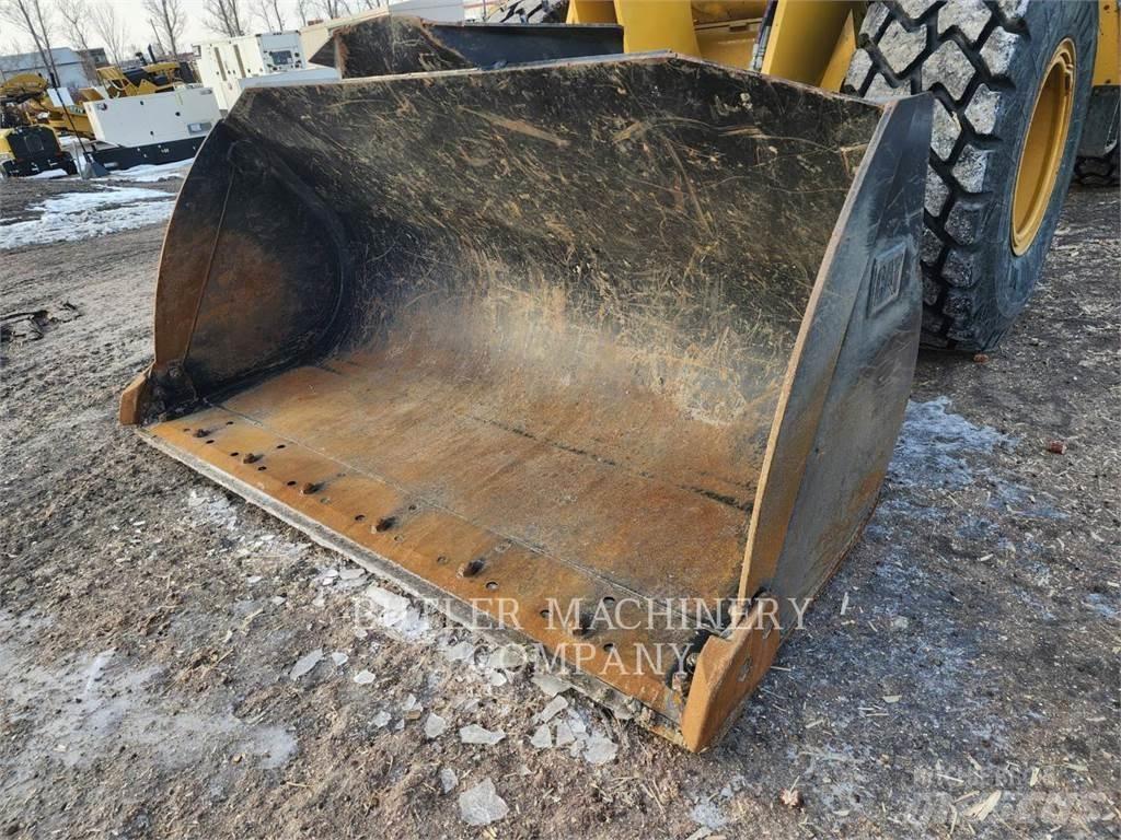 CAT 926M Gumikerekes homlokrakodók