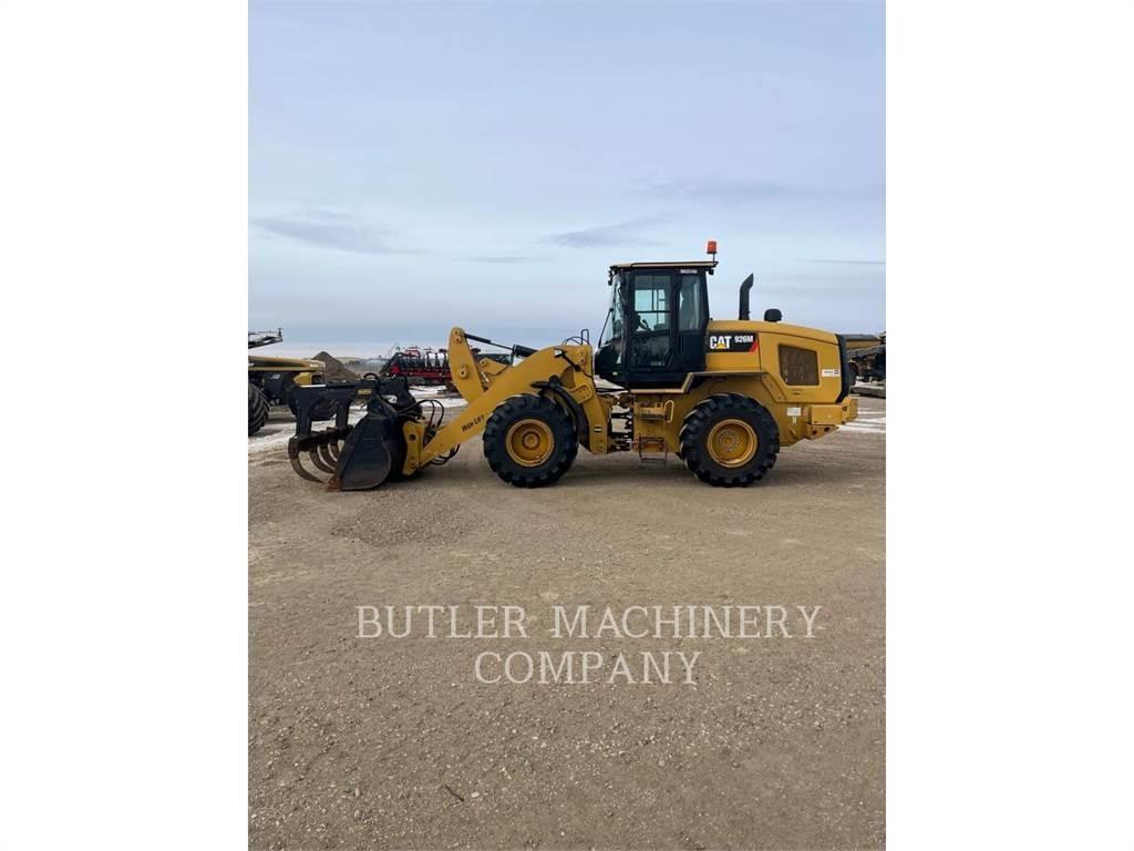 CAT 926M Gumikerekes homlokrakodók