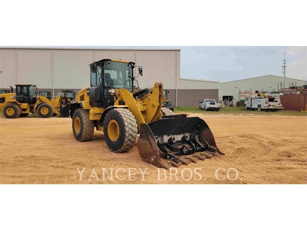 CAT 926M Gumikerekes homlokrakodók