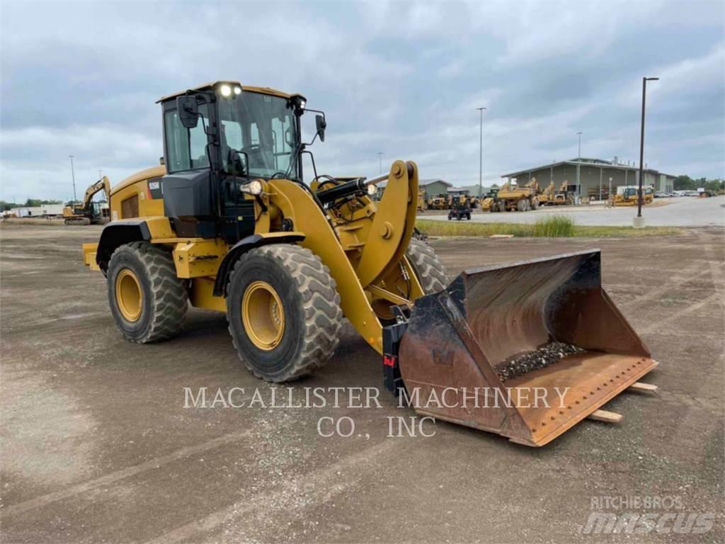 CAT 926M Gumikerekes homlokrakodók