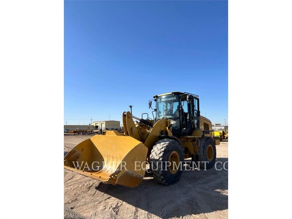 CAT 926M Gumikerekes homlokrakodók