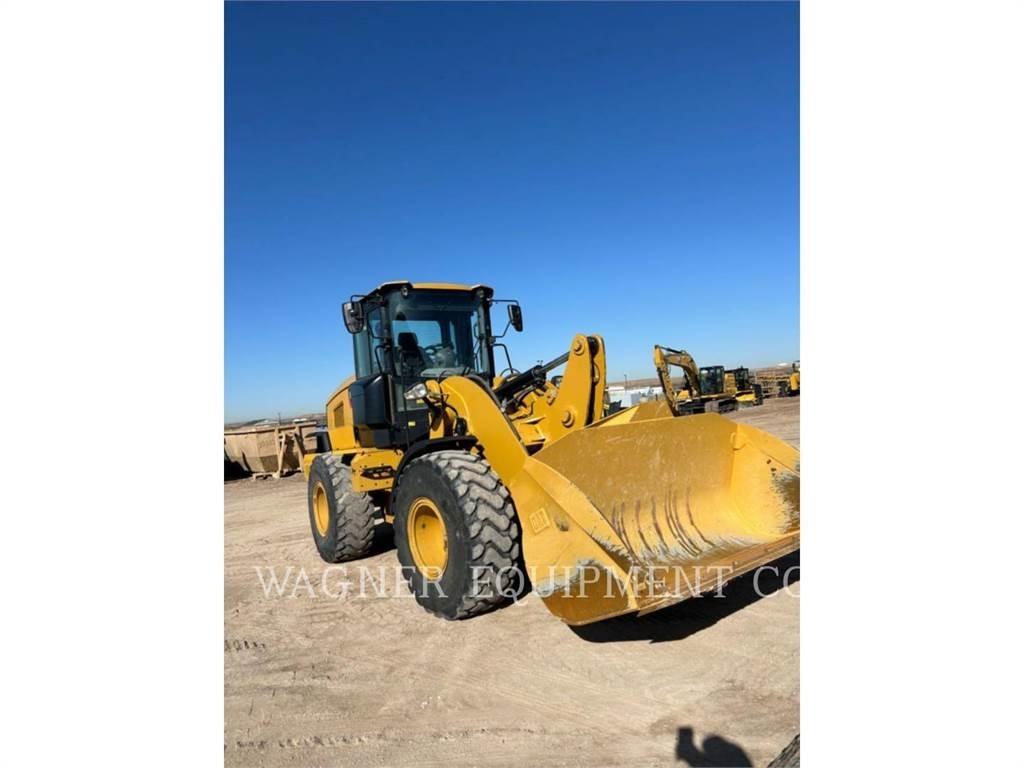 CAT 926M Gumikerekes homlokrakodók