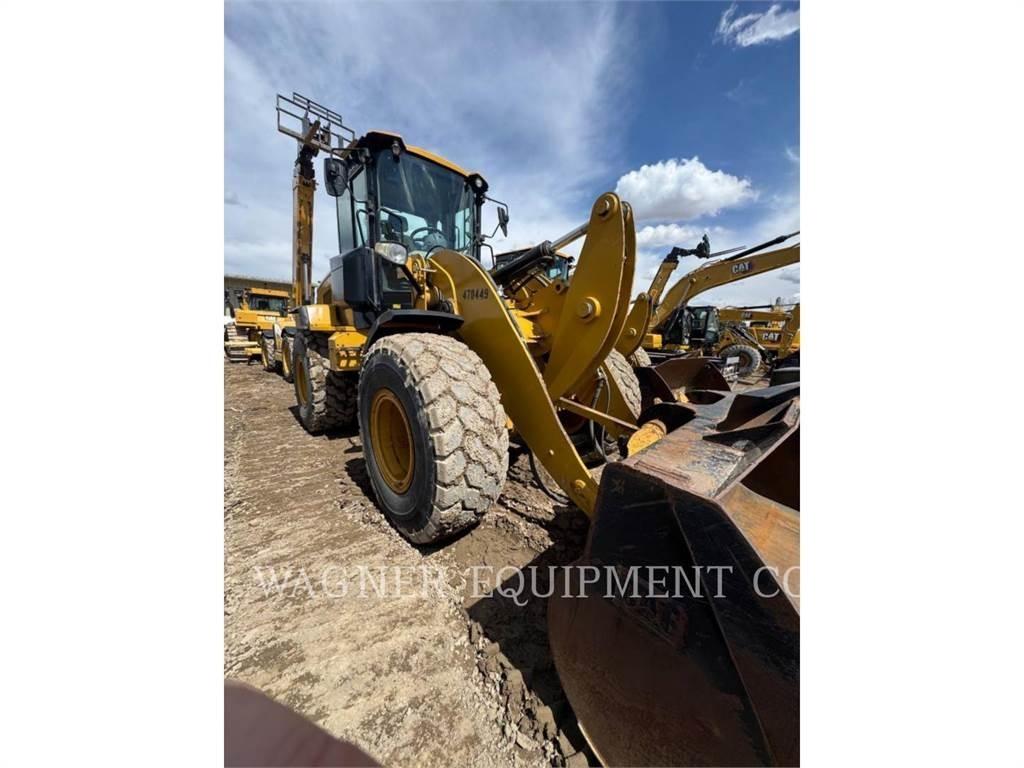 CAT 926M Gumikerekes homlokrakodók