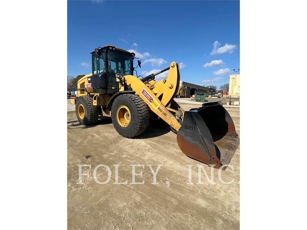 CAT 926M Gumikerekes homlokrakodók