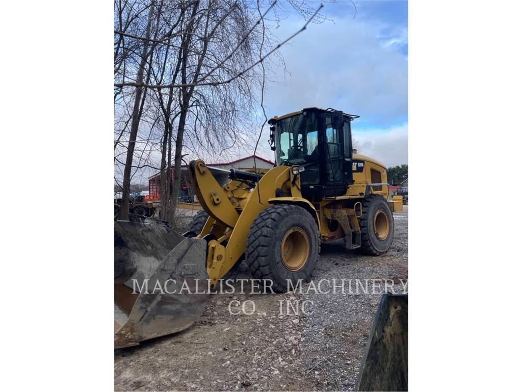 CAT 926M Gumikerekes homlokrakodók