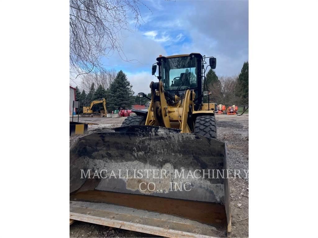 CAT 926M Gumikerekes homlokrakodók