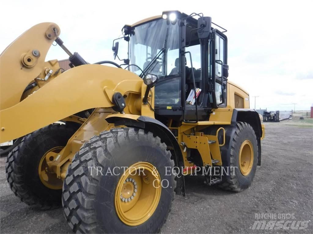 CAT 926M Gumikerekes homlokrakodók