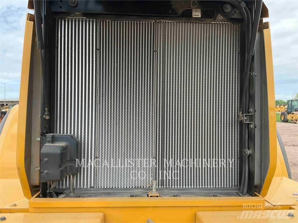 CAT 926M Gumikerekes homlokrakodók