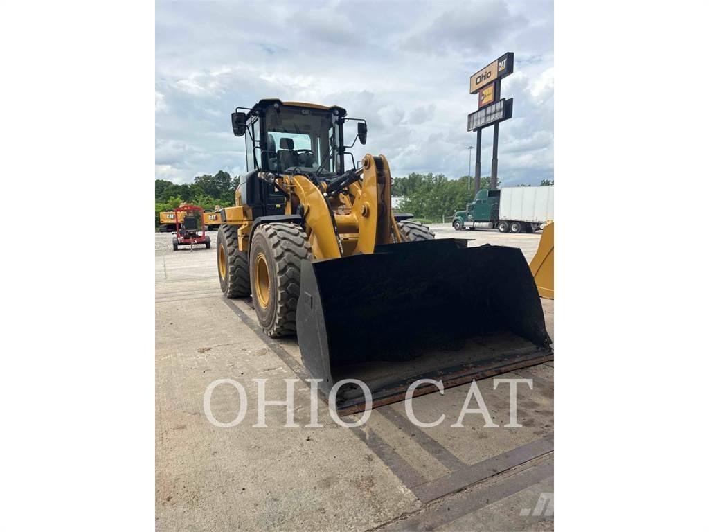 CAT 926M Gumikerekes homlokrakodók