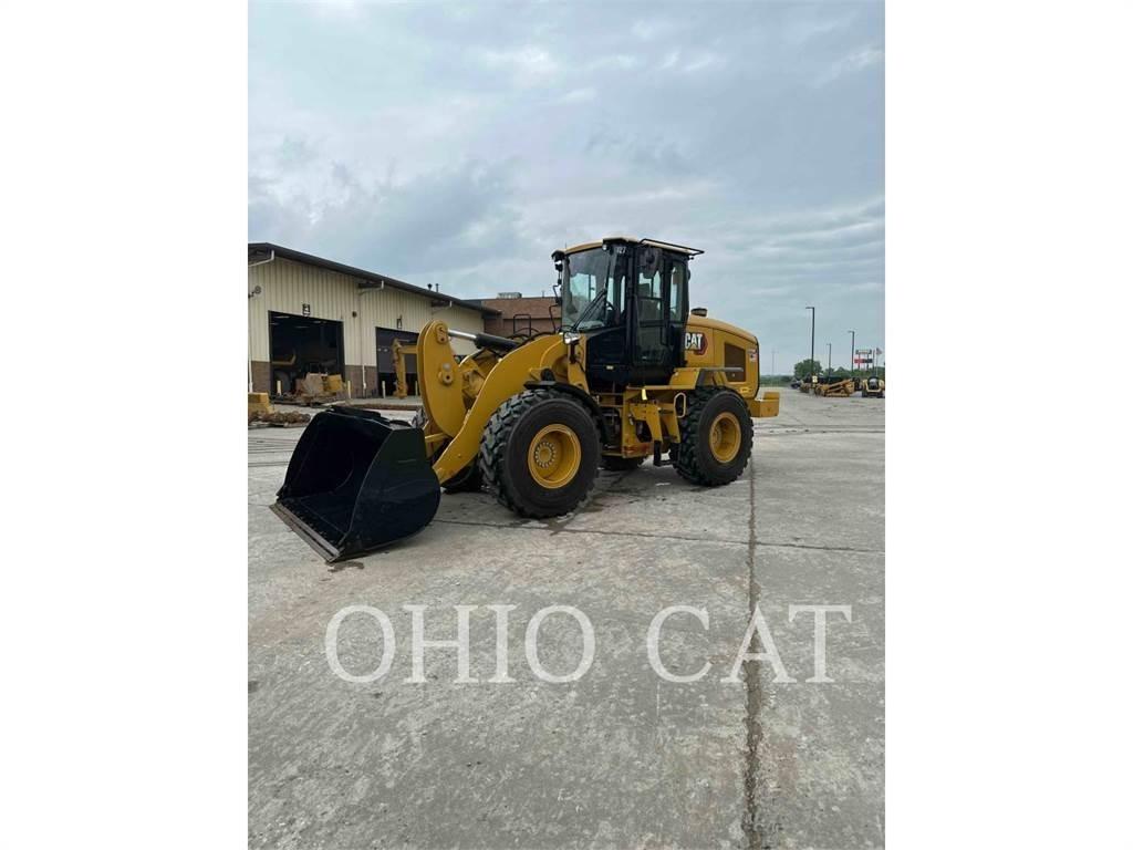 CAT 926M Gumikerekes homlokrakodók
