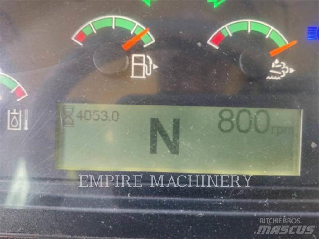 CAT 926M Gumikerekes homlokrakodók
