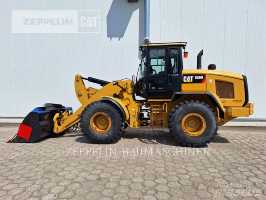 CAT 926M Gumikerekes homlokrakodók