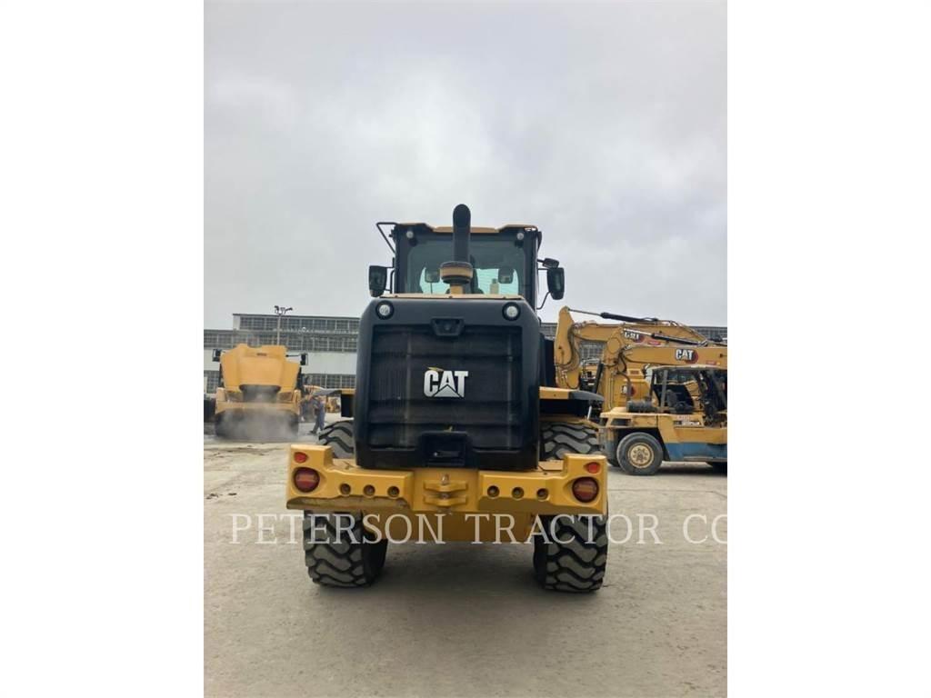 CAT 926M Gumikerekes homlokrakodók
