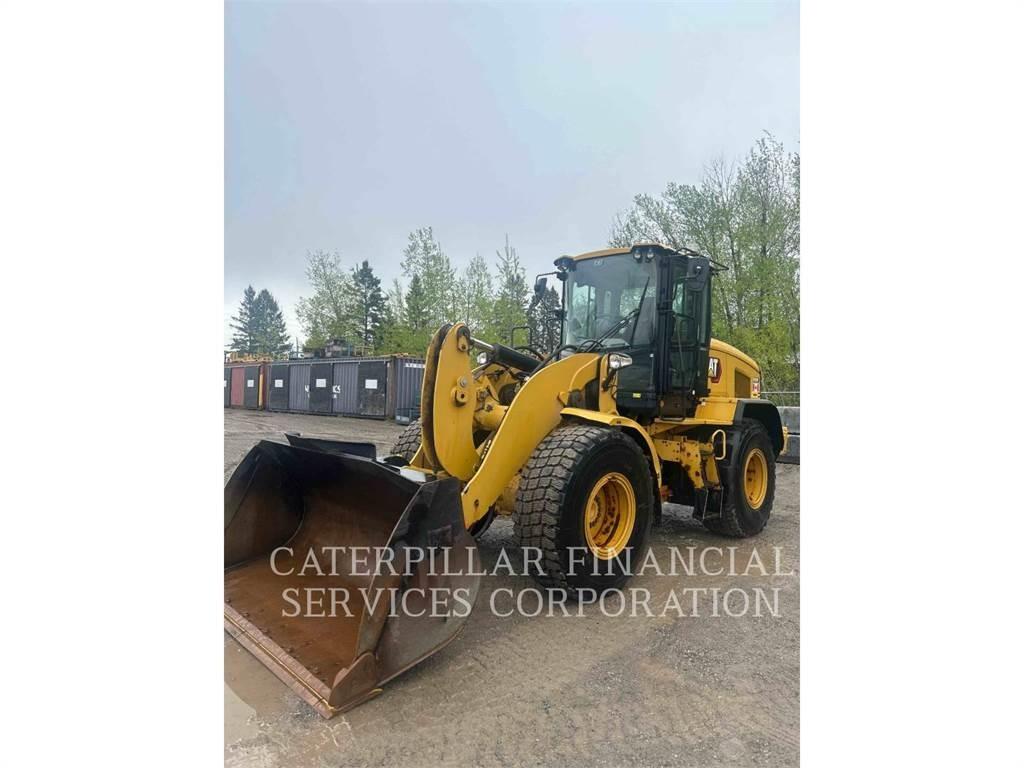 CAT 926M Gumikerekes homlokrakodók