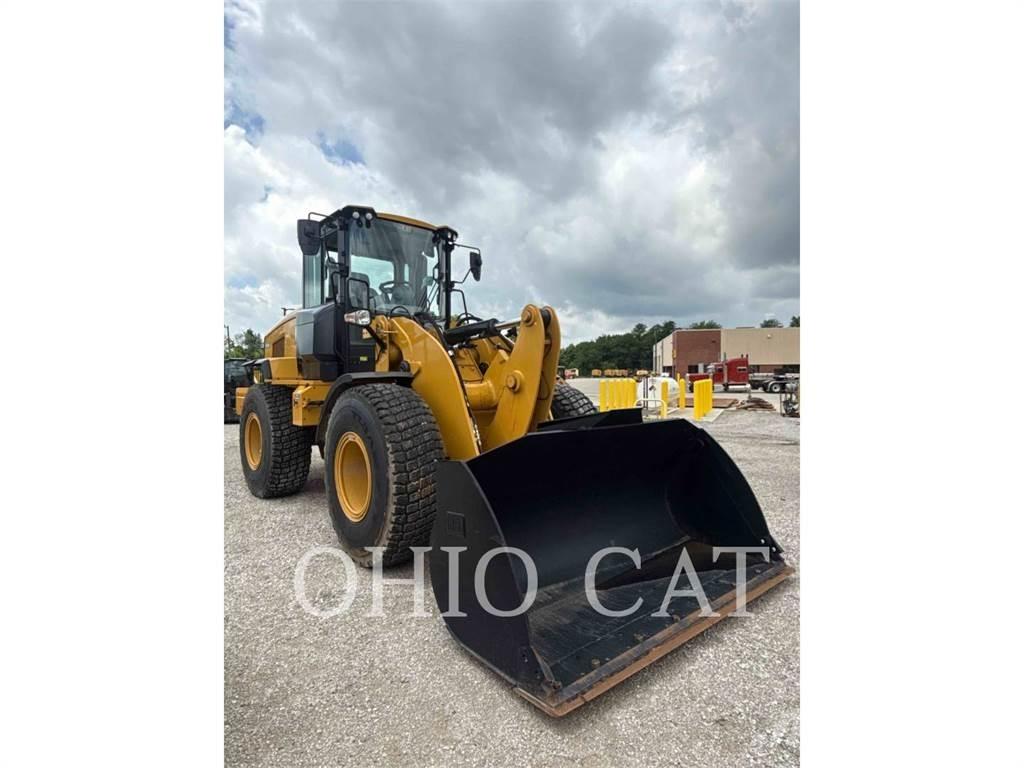 CAT 926M Gumikerekes homlokrakodók
