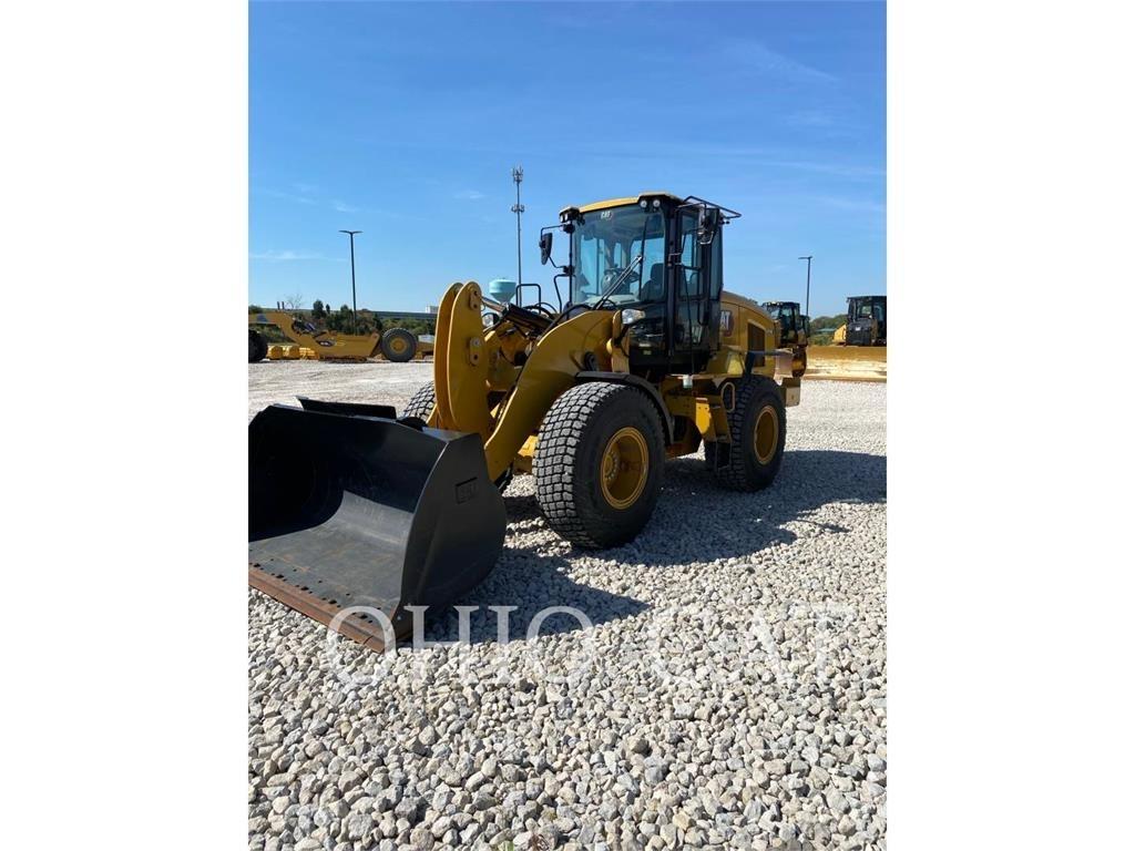 CAT 926M Gumikerekes homlokrakodók